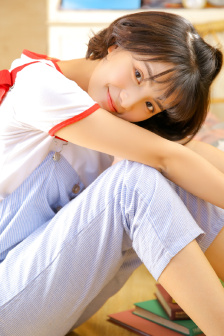乳房与月亮
